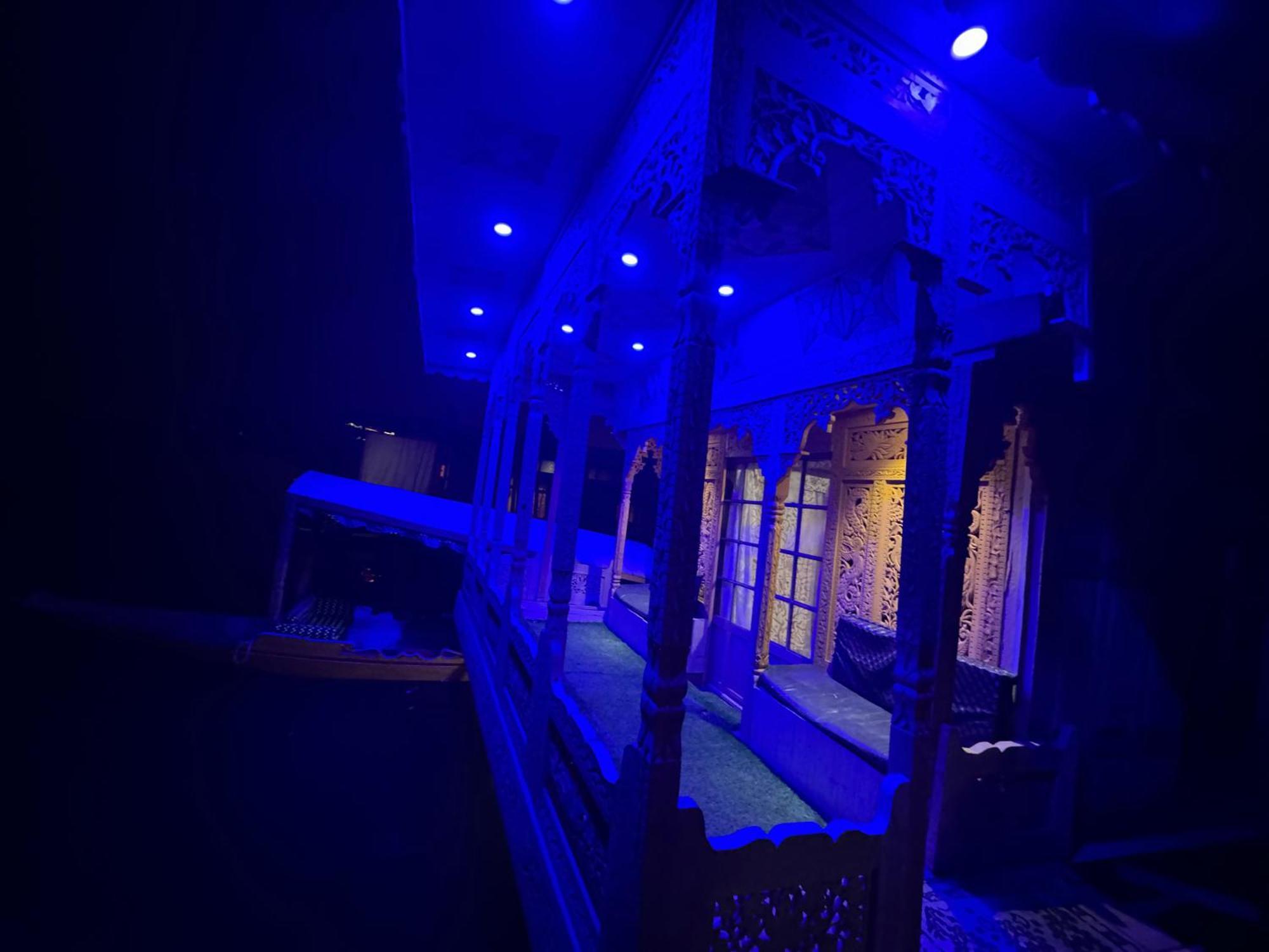 Houseboat Young Balmoral Castle Srīnagar Extérieur photo